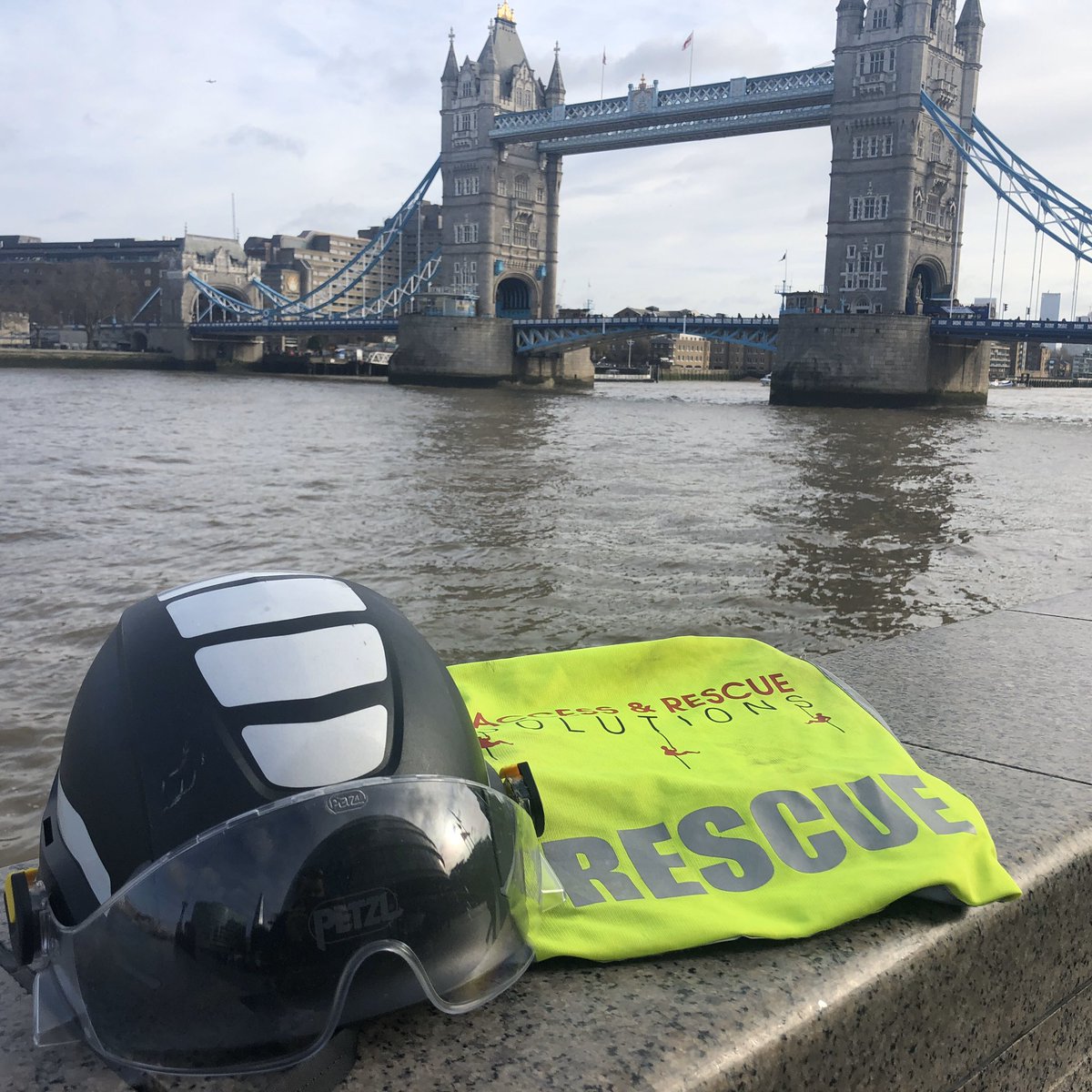 accessandrescue's tweet photo. Today’s #critical works was at @TowerBridge. We lowered electrical parts from road level down into the switch room and provided an onsite rescue provision for other contractors involved in the task. Using #RopeAccess techniques part one of the project was completed incident free. https://t.co/JK0YpY9LFP