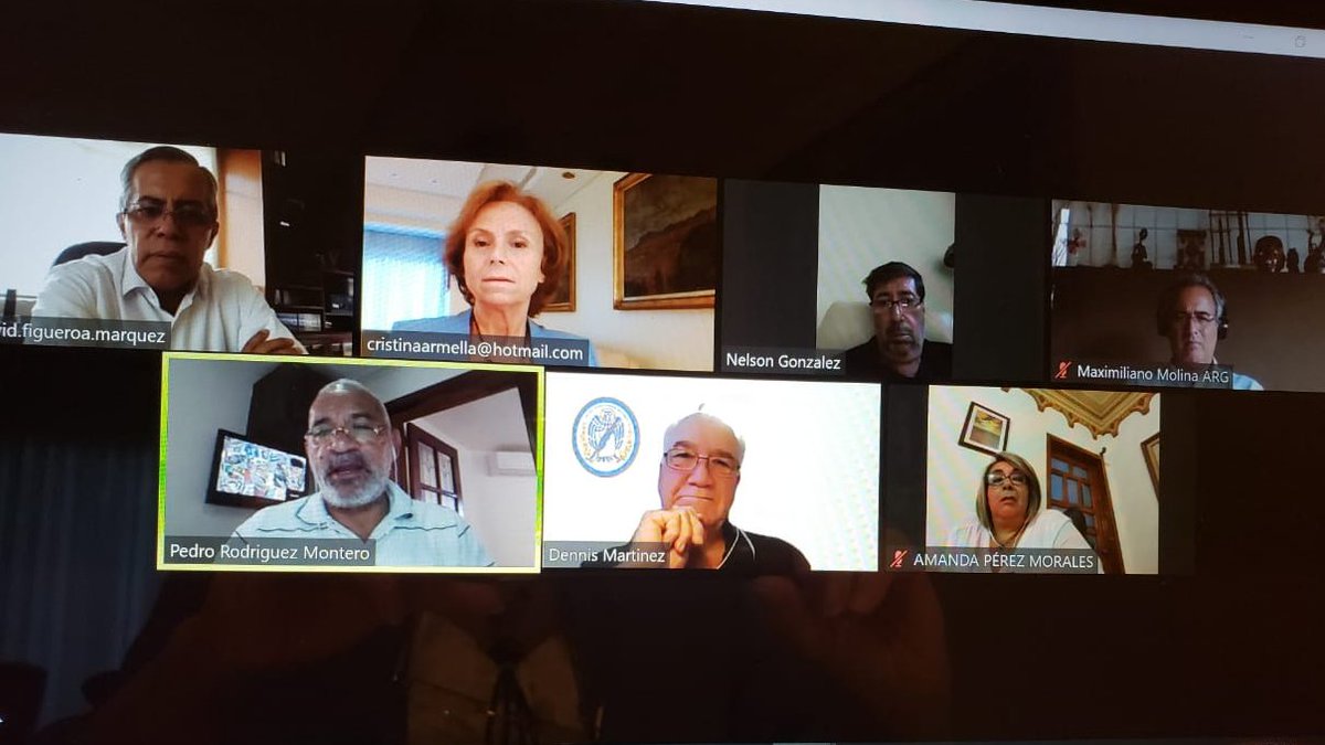 CNArmella's tweet photo. SEGUIMOS UNIDOS A PESAR DEL AISLAMIENTO

Hoy me reuní con el Presidente del Colegio de Notarios de Rep. Dominicana Not. Pedro Rodríguez Montero, por invitación del Presidente de la CAAm, Not. David Figueroa Márquez, el Vicepresidente de la UINL, Not. Dennis Martínez Colon, [...] https://t.co/O9FWSBBNuC