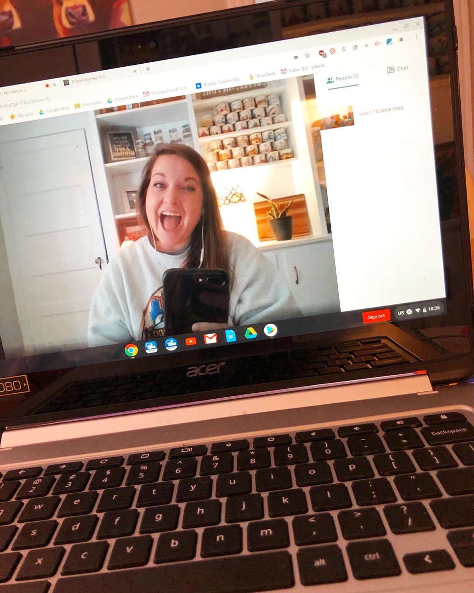 MalcomBridgeMS's tweet photo. Mrs. Thurston loves connecting with her science students and having fun with digital learning! #malcombridge #mbmspride #teachingfromhome https://t.co/sqbnscFUaC