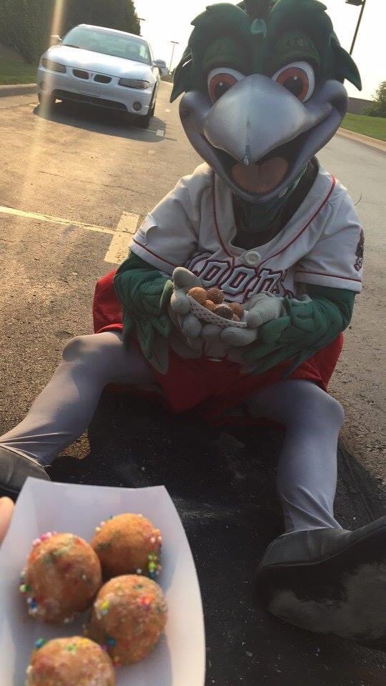 brales_6's tweet image. I spent a lot of days/nights at Dow Diamond over the last 4 years. Thankful for the friends it brought me, the fans and the best manager in the league. #nestlevelfun