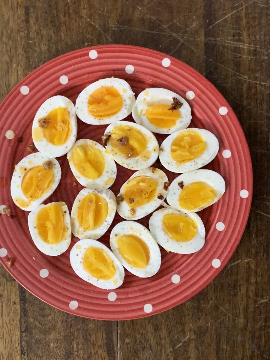 Dinner was supposed to be egg bhurji but then there were LEFTOVERS (isn’t that the most happy word these days). But needed eggs because I worked out this evening after a long time + too many eggs in the fridge. So soft boiled eggs topped with sea salt & chilli oil because why not