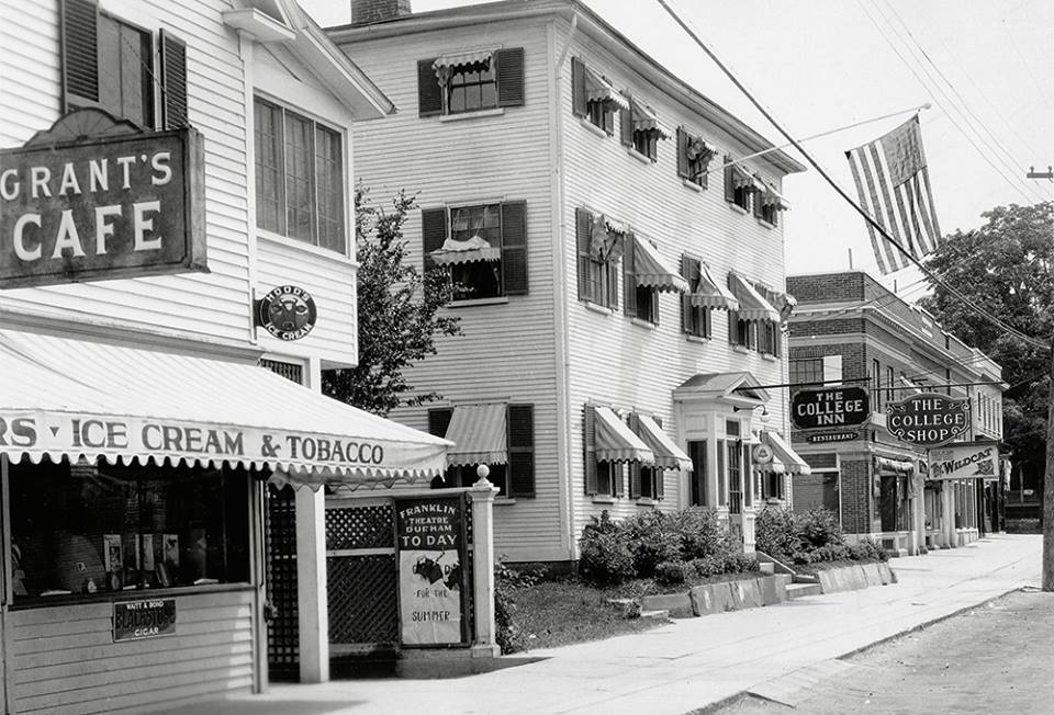 YoungsRestrnt's tweet photo. #ThrowbackThursday! 

Grant's Café, shown in 1926, became Young's Restaurant in 1968.

#eatatyoungs #tbt #community #durhamNH  
(Pic from @UofNH) https://t.co/jUbq4t0F4g
