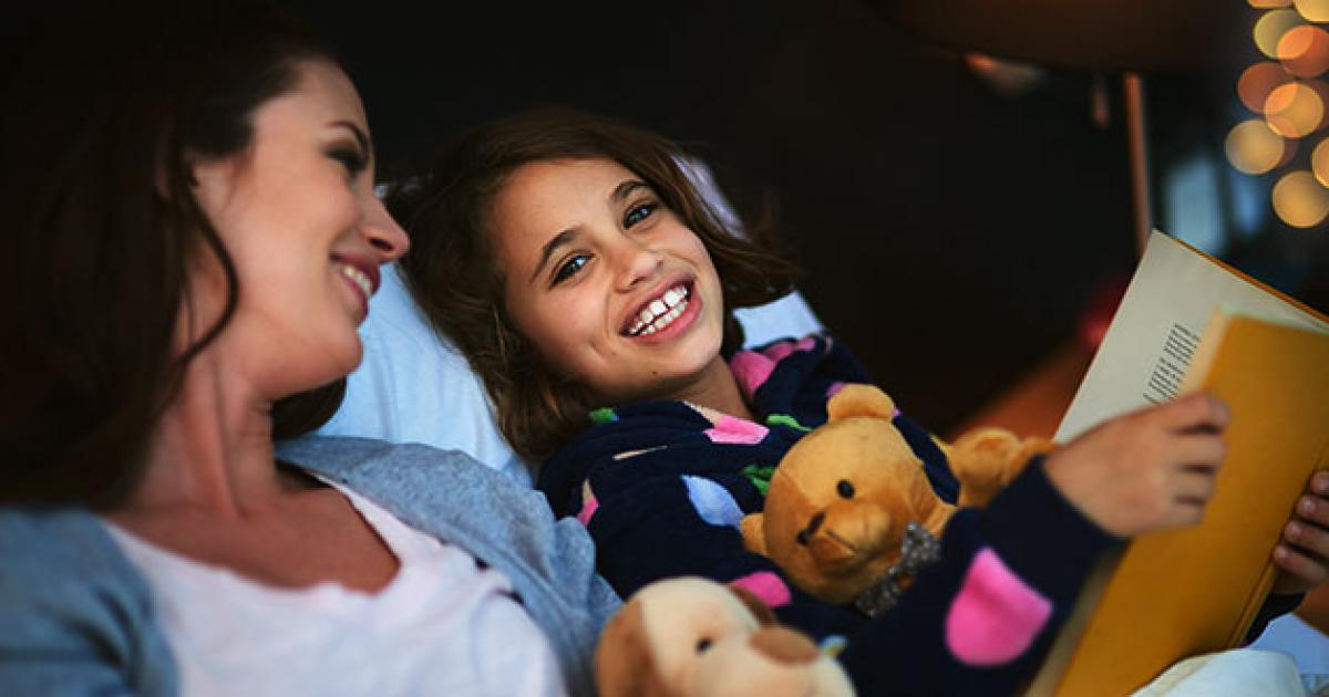 ReadingRockets's tweet photo. Nursery Rhymes: Not Just for Babies! Rhyme &amp; rhythm help kids hear the sounds &amp; syllables in words. Get activity ideas (in Engl &amp; Sp) https://t.co/k2L2Ui6fZJ #PoetryMonth #learnathome https://t.co/ttQ28yoDAI