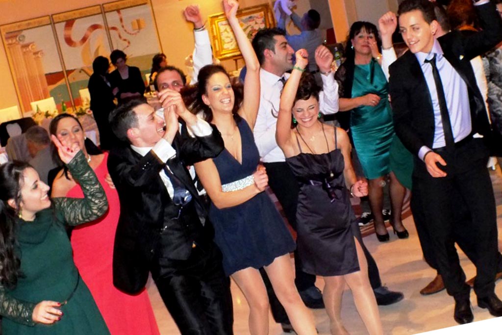 🎼GRUPPO PAOLO E DALILA LIVE🎼
Musica e animazione per matrimoni e feste private di qualsiasi genere in Puglia. Disponibili nelle provincie di Lecce, Bari, Brindisi, Foggia e Taranto, Matera e Potenza e Cosenza.

🔷 musicamatrimonipuglia.com/band-musica-ma…

info 3334623722 - 3314210241