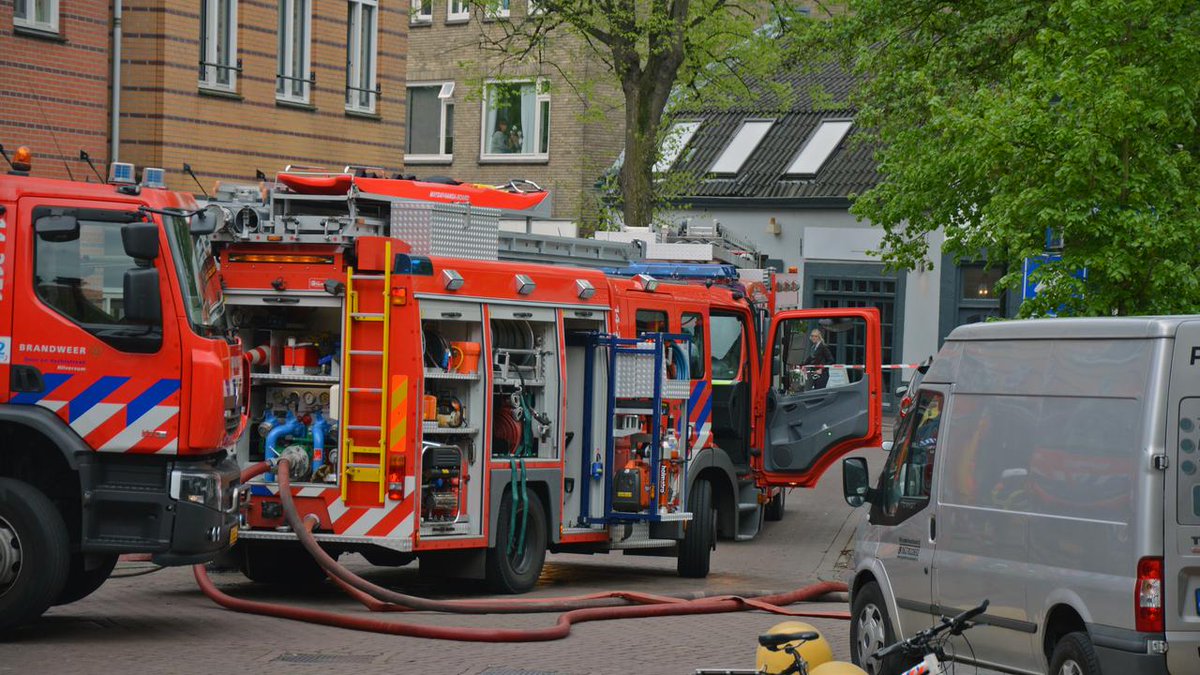 Follow us on YouTube Twee gewonden bij grote brand in bedrijfsloods Purmerend....