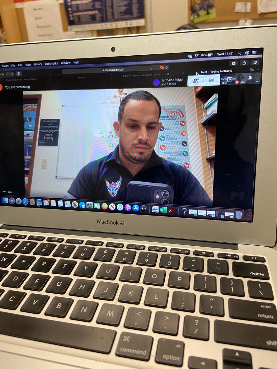 HCFootball_Pres's tweet photo. We had a great turnout and response to yesterday FREE E-Clinic! I would like to thank my staff for their continued support. I would especially like to thank all the student athletes,coaches and parents for their participation. We had over 60 participants! @WHHSPresidents https://t.co/DyL0g12ElV