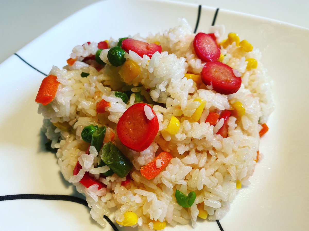 OhanaAbode's tweet photo. Filipino Garlic Fried Rice with Hotdogs and Vegetables
Youtube: https://t.co/djdrBIOFn5
FB: https://t.co/6IR1cfRMeR
IG: https://t.co/hXvcYo4nNZ
TW: https://t.co/ISAFa3fUFH
TIKTOK: https://t.co/L6PaHYPHZi
#igpinoy #pinoyfood #pinoy #filipinobreakfast #ohanaabode #thechefisme https://t.co/0nxpFPlUpU