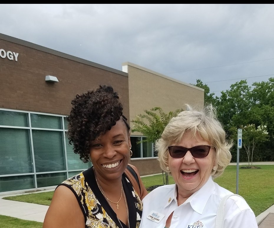 SonyaShepherd15's tweet photo. Anytime, anywhere she always had a smile, hug, and laughter ready! Don't know which one I miss the most. #DozierDay 
@EilandKISD @KleinFoundation
@juliedmorant https://t.co/cxiZlHmKV7