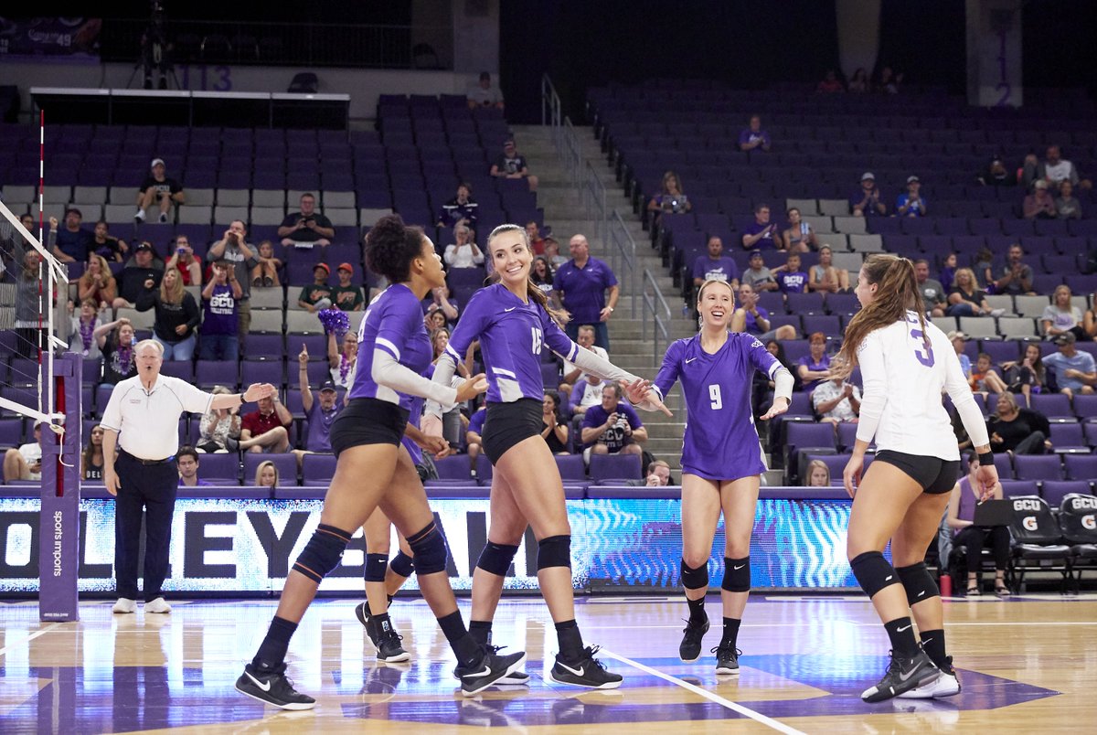GCU_WVolleyball's tweet photo. Happy #NationalHighFiveDay.  

Here are some throwbacks to some 🙌 from last season!

#LopesUp https://t.co/x15kRc1CO0