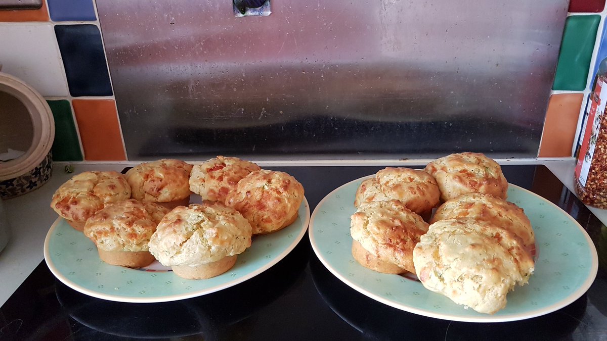 lizziemackburn's tweet photo. I am so proud of our #Southrepps team of #northnorfolkbakers who are baking for the #nhs #nnuh. Our age range is 11 to 97 collected Tuesday and Friday by @TFWFineWines big thank you. https://t.co/DD6DZAN7UE