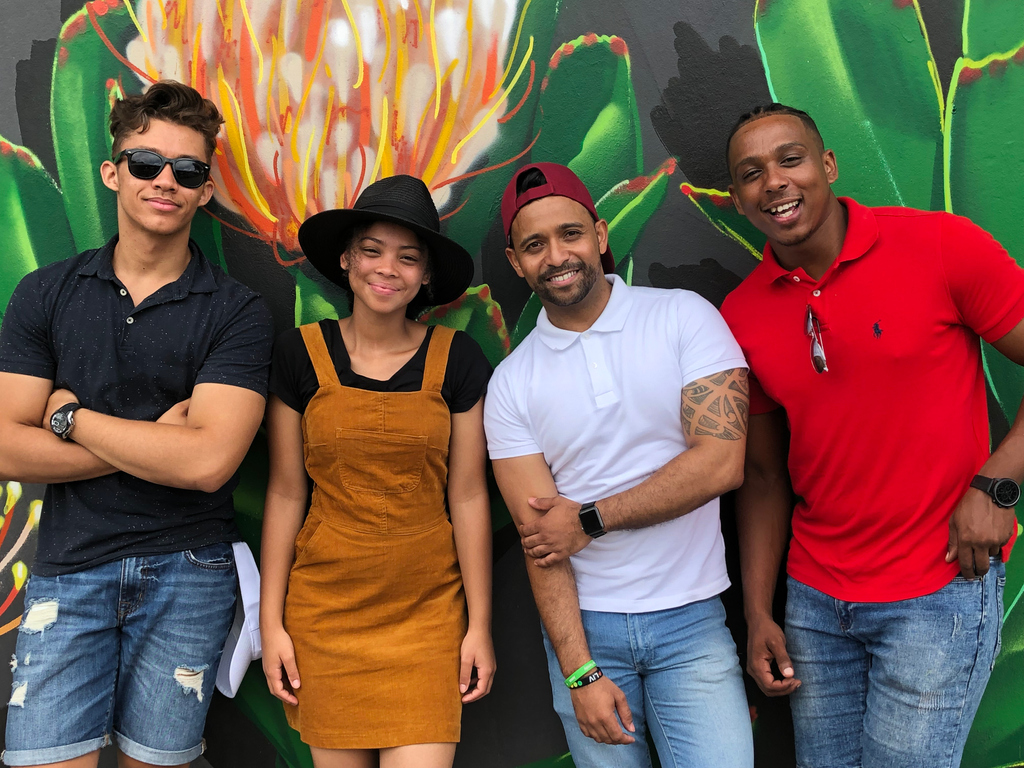 Go Back and their "Surprise! Surprise!" EP. Synonymous for their
 Music Video for “Go Back”youtu.be/zELFC6FdrPw

“Surprise! Surprise!”- EP Apple Music 

itunes.apple.com/album/id/14699…