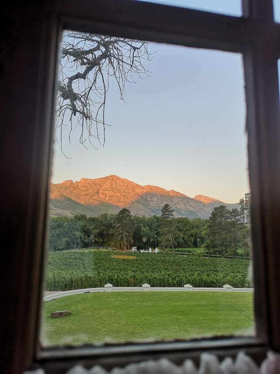 RicketyBridgeW's tweet photo. SHARE YOUR VIEW | Lockdown has given us a renewed appreciation the small things. Like our surroundings, beautiful sunsets and fresh air.

📷 : The lockdown view from the Manor House.

What does your view look like?

#LockdownWithRickety ⁠#ManorHouse #FranschhoekFromMyWindow https://t.co/RfKBP1fWQV