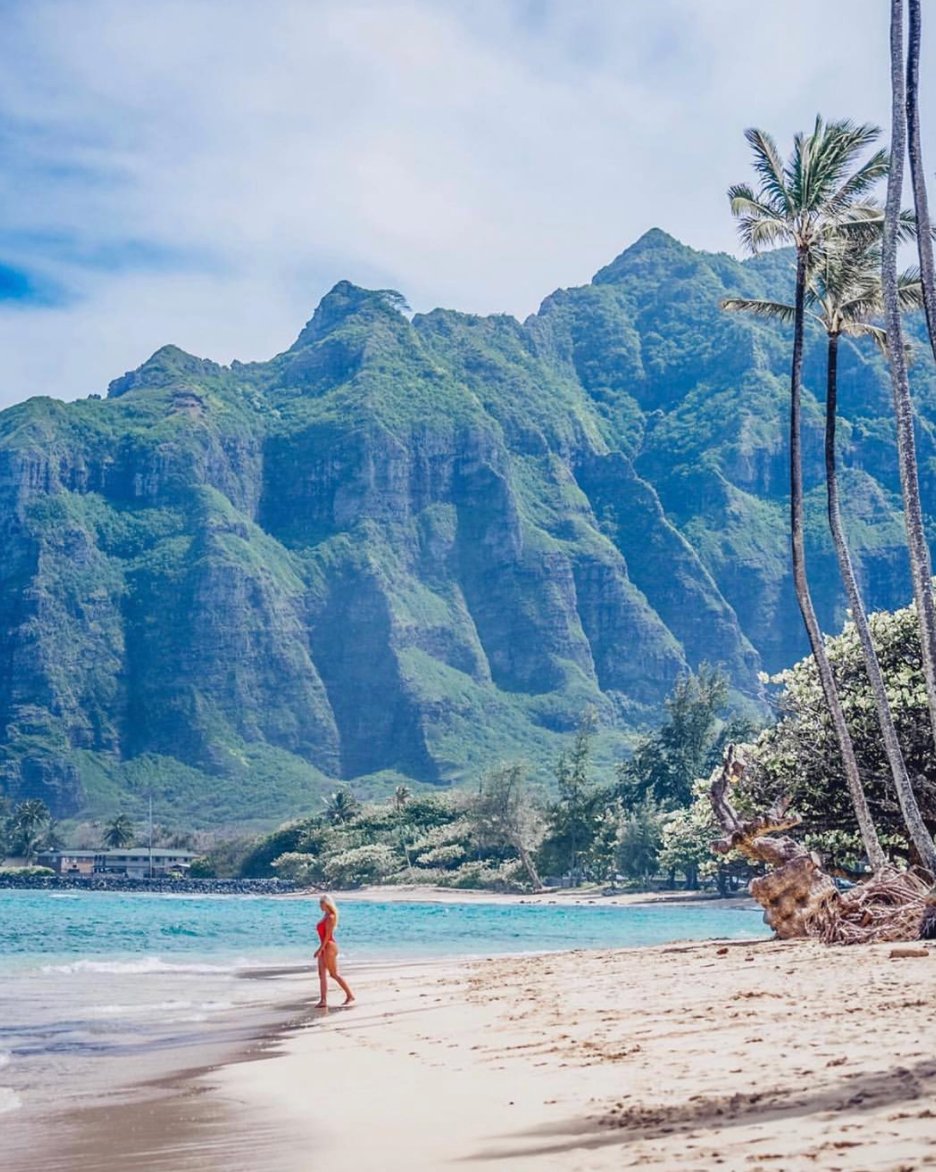 Today we're featuring our #remotewoman of the day: <a href="/travelwithaga/">Agnieszka</a>
Location: #Oahu, #Hawaii