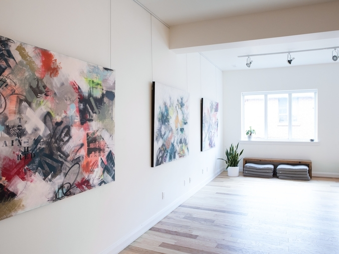 This 2nd-floor studio at the heart of Toronto will add inspiration to your next project. This open light-filled 1,000+ sq. ft space features hardwood floors, beautiful plants, and neighborhood crafted millwork. Book this space on Spacefy today! soo.nr/ek7i