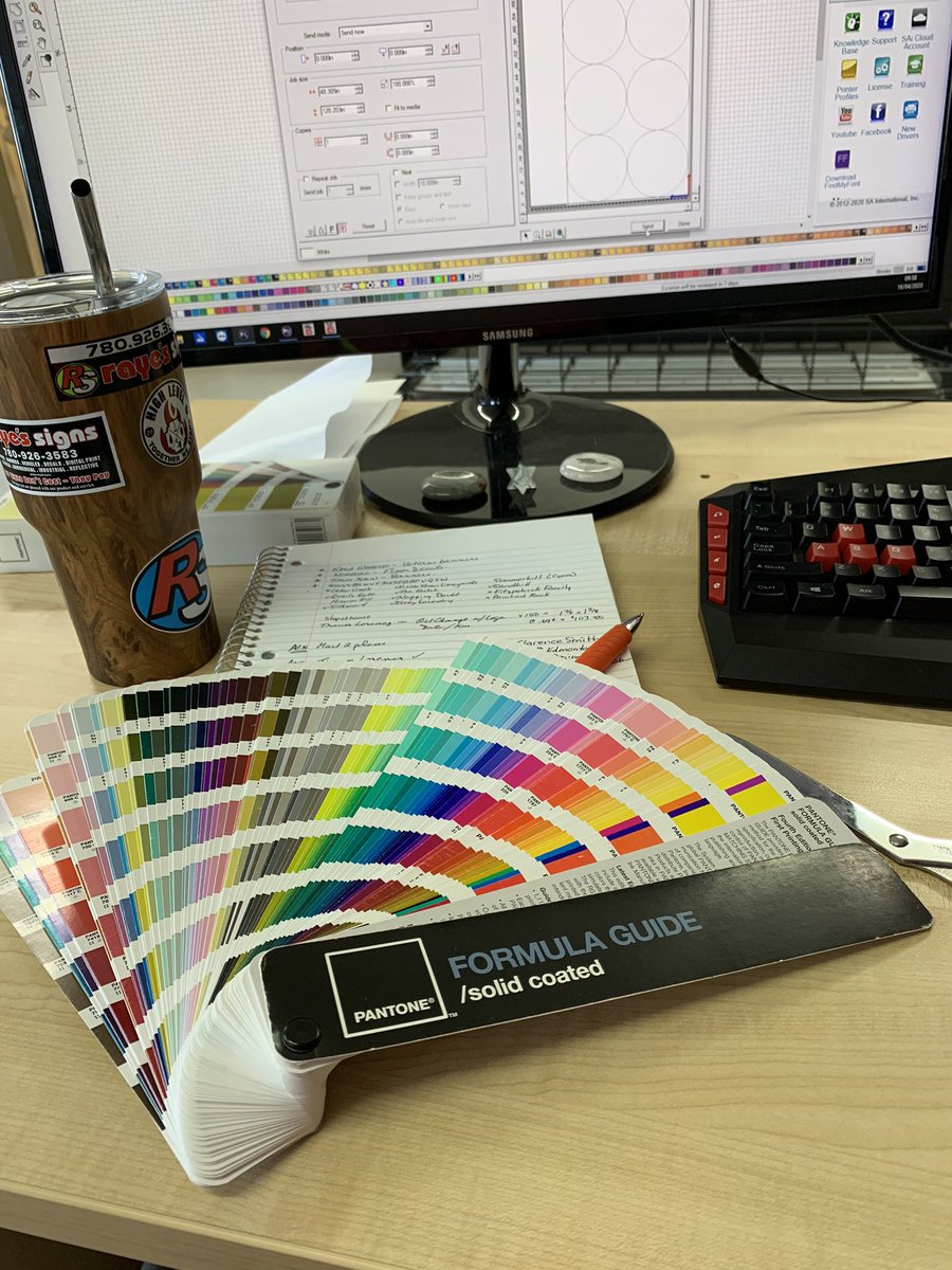 RayeSigns's tweet image. Color matching today! #mimaki #highlevelsbestsignshop #pantonecolorguide