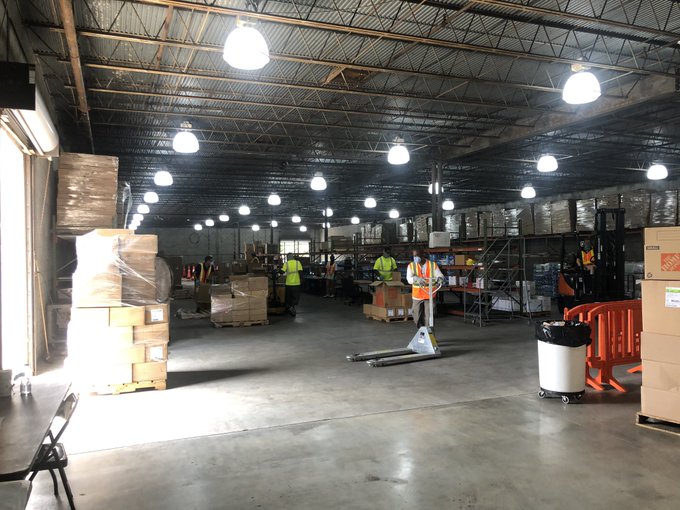 View image on Twitter