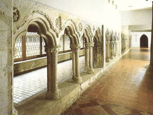 Malling Abbey, founded by Bishop Gundulf of Rochester c.1090. Dissolved 28 Oct 1538 when all the nuns refused to sign the surrender document. Bashed about by a Flashman banker in the 18thc, in 1893 it was returned to religious use and is now occupied by Anglican Benedictine nuns.