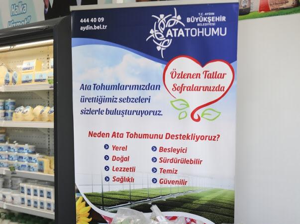 OZLEM_CERCIOGLU's tweet photo. Ata Tohumlarından yetiştirdiğimiz ürünleri toplamaya başladık. 

Elde edilen sebzeleri sofralarla buluşturduk. https://t.co/iLQo4qws2T