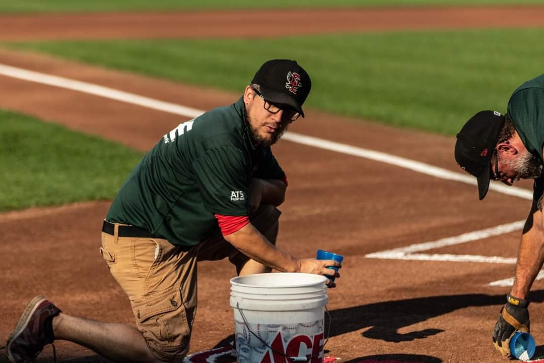 NebraskaLegacy's tweet image. Today was supposed to be Opening Day. My 5th year with the Loons working the Groundscrew. This pandemic really sucks, but today it hit me really hard. I love my summer job, and really miss everybody. Praying things get better soon. #NestLevelFun #GroundsCrew #DirtYaGottaLoveIt
