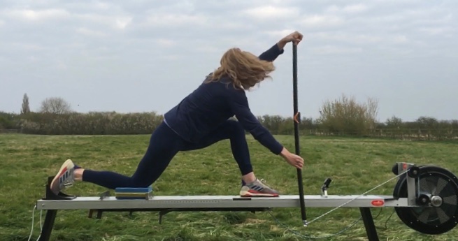 The phases of the canoe stroke....
1: flying forwards through the air feeling great
2: hair in the face looking like a yeti 🤦‍♀️
#lockdowncanoeing #erglife #bighairsometimescare