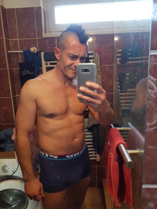 It was a drunk quarantine hair cuts 😁😂😂 What do you think? LOOKING GOOD?? 😝 https://t.co/2n1O9IEx6P<a href="/tag/fit"class="tags"><span>#fit</span></a><a href="/tag/sexy"class="tags"><span>#sexy</span></a><a href="/tag/porn"class="tags"><span>#porn</span></a><a href="/tag/hotboy"class="tags"><span>#hotboy</span></a><a href="/tag/male"class="tags"><span>#male</span></a><a href="/tag/daddy"class="tags"><span>#daddy</span></a><a href="/tag/hunk"class="tags"><span>#hunk</span></a><a href="/tag/pornstar"class="tags"><span>#pornstar</span></a>