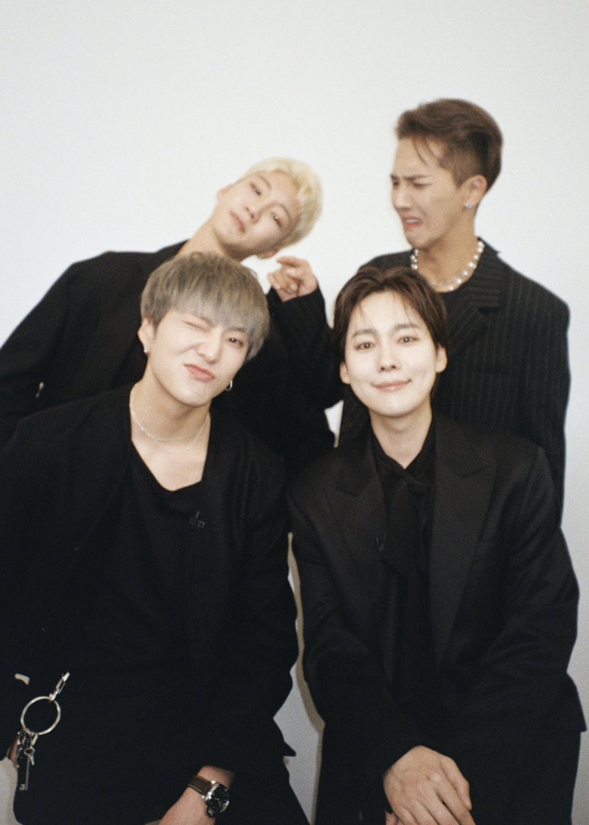 hy24000's tweet photo. 항상 고마워💙💙 강김송이가 최고야👍👍언제나 어디서나 행복하고 화이팅~!!
#WINNERAlwaysGoUp
#WINNERAlwaysGoUp https://t.co/Mr0kLACV86