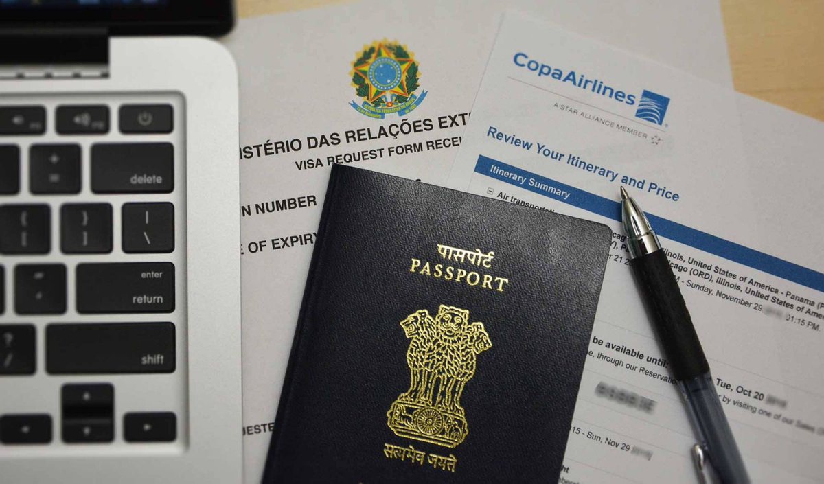 Em razão do #coronavirus, a <a href="/policiafederal/">Polícia Federal</a> suspendeu os prazos migratórios, a partir de 16/03, o que se aplica também aos prazos de visitantes e aos vencimentos de protocolos, carteiras e outros documentos relativos à regularização migratória. bit.ly/34IwrKw