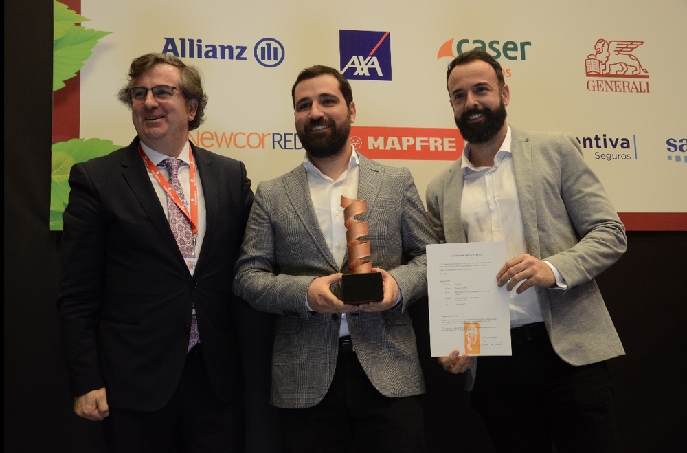 ebrokerES's tweet image. 👀 #ebroker en la #SemanaDelSeguro 🍃

🏆 #PremiosGema

Higinio Iglesias hizo entrega del “Premio a la Innovación y Digitalización” en los Premios Gema 2020 a @iSalud_

👉+ Info: ow.ly/prNv50zg9Hu

#ebroker20Aniversario
#DespiertaALaInnovación
#MásQueSoftware #MásEficiencia