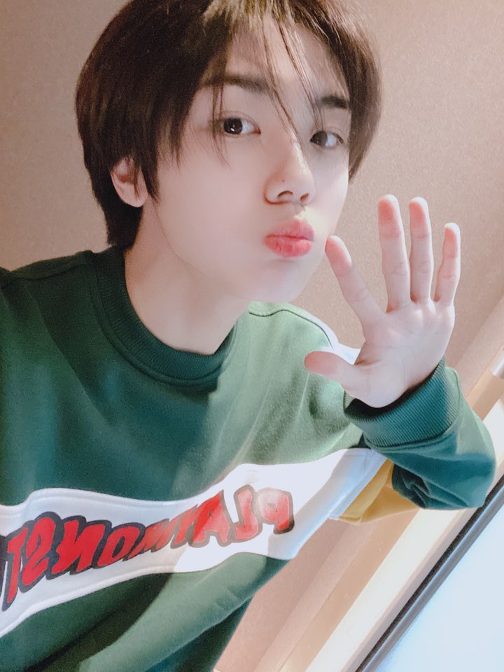 Gravity kpop сонмин. Gravity kpop сонмин. Gravity сонмин. Gravity seongmin. ан сонмин.