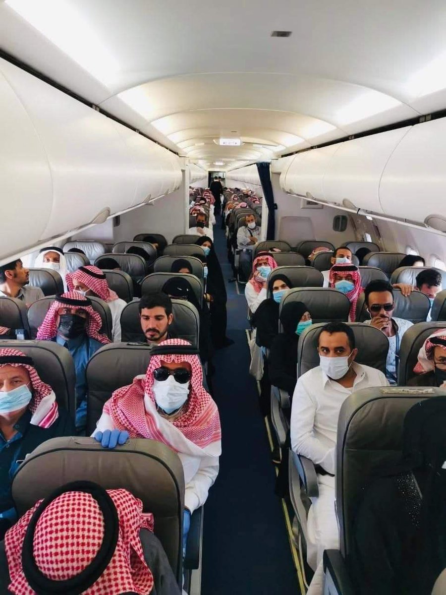 من رجعت الجالية العراقية من إيران بوقت ما طش فايروس كورونا ستفين ودجلة والشرقية گلبوا الفيس والإعلام بحجةفايروس كورنا وينتقل للشعب العراقي خطية كلش يحبونا بس اليوم اشو الكل مغلسين على عودة الجالية العراقية من السعودية وماليزيا يجوز الفايروس الإيراني يعدي والسعودي لا
#مابيكم_شريف