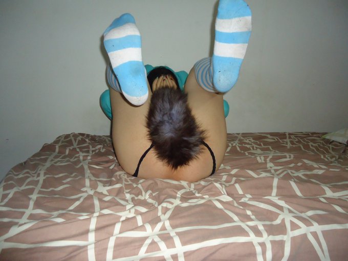 Well, another uncropped pic, if you are gonna pull my tail lease be gentle >///< #sissygoals #gay #ass