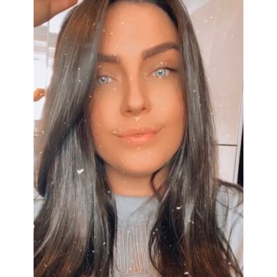 ChantalChristine tweet media