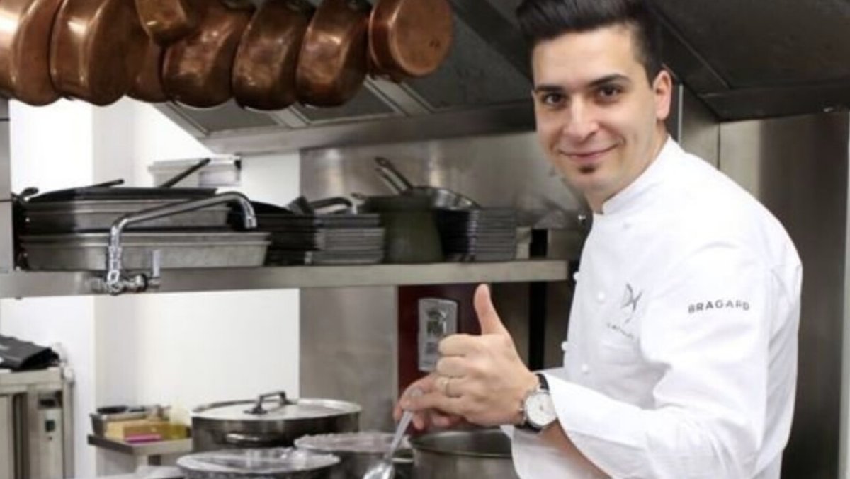 #Cuisine : retrouvez le chef étoilé marseillais <a href="/LudovicTurac/">Ludovic Turac</a> en direct à 19h sur notre page Facebook pour une nouvelle #recette  ! 🤣😋

➡ l.laprovence.com/pZq

#food #recipe