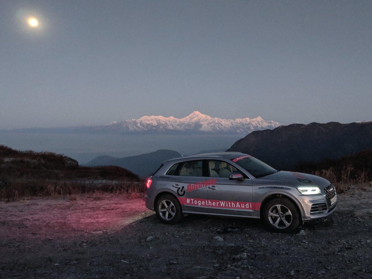 dhrooovv's tweet photo. .#ThrowbackThursday
Sunrise over the Kanchenjunga as seen from Lungthung viewpoint at 12,395ft. Sights like these make waking up at 3am and braving subzero temperatures worth it!
#TogetherWithAudi #Audi #Q5
https://t.co/pwQgsBecIY https://t.co/ZUKHjc1Qyx