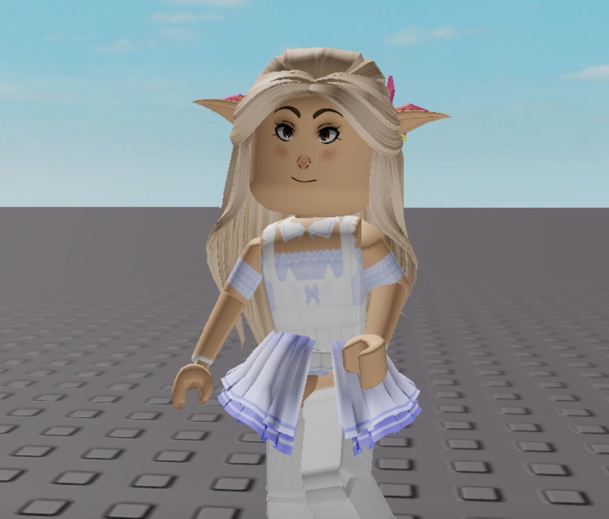 Beeism On Twitter Green Would Be Sooo Pretty Hhmm What Color Butterflies Would Go With A Soft Mint Green Color Oohh Maybe Pastel Yellow And Peach Https T Co Ujheoi9k0h - pastel yellow roblox yellow logo