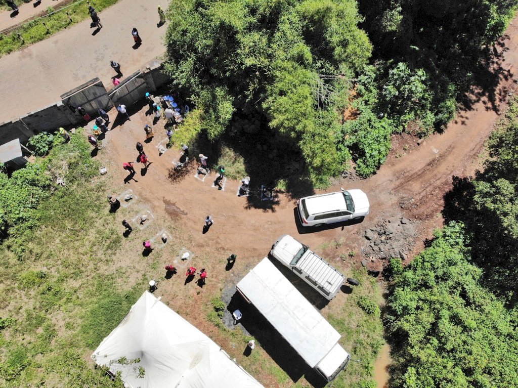 Using drones in the fight against #COVID19.

While distributing food to 255 vulnerable families in Kibra, our team deployed drones with speakers to spread #COVID19 prevention messages.

Residents were reminded of the importance of handwashing, physical distancing &amp; use of masks.