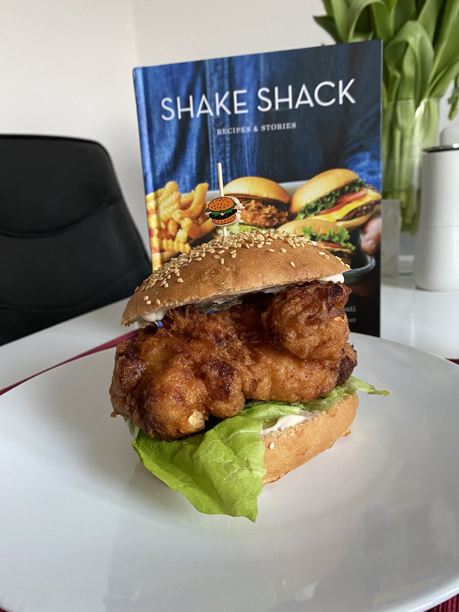 When you are craving a <a href="/shakeshackUK/">SHAKE SHACK UK</a> chicken burger but they aren’t open! Only one thing for it roll up the sleeves and make it yourself 🍔#chickenburger #shakeshack #justneedtheshack #StayAtHome #StaySafeStayHome 🤤