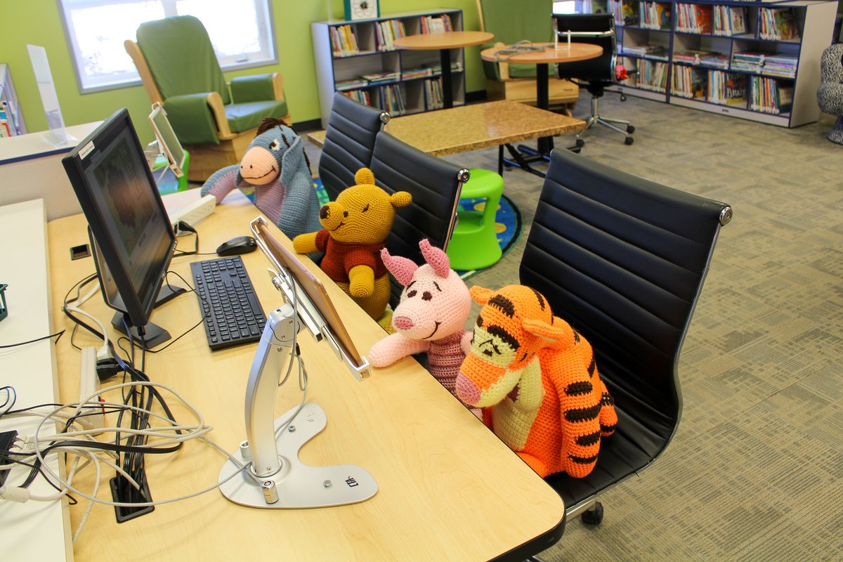 SylvanLib's tweet photo. #WinnieThePooh #Piglet #Eeyore and #Tigger are having some #ActiveScreenTime playing games on the iPads and computer. What games would you suggest for the #HundredAcreWoods friends? #LibraryLife #SylvanLake https://t.co/XbDRPs4LBC