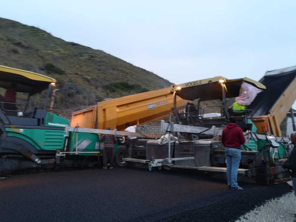 Hayaller gerçek oldu !

Çoğu Bitti Azı Kaldı

Samandağ Arsuz yolu asfalt çalışmamız devam ediyor.
