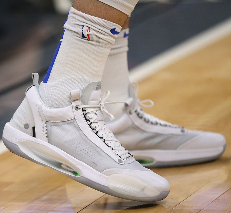 air jordan 34 low on feet