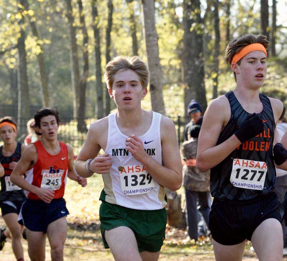 mtnbrookschools's tweet image. Mountain Brook High School senior Tate Record won the Bryant-Jordan Scholar-Athlete Award in Class 7A, Region 3.

The @MBHSTrack standout earned a perfect score on the ACT and will attend Auburn➡️bit.ly/3acBGmv