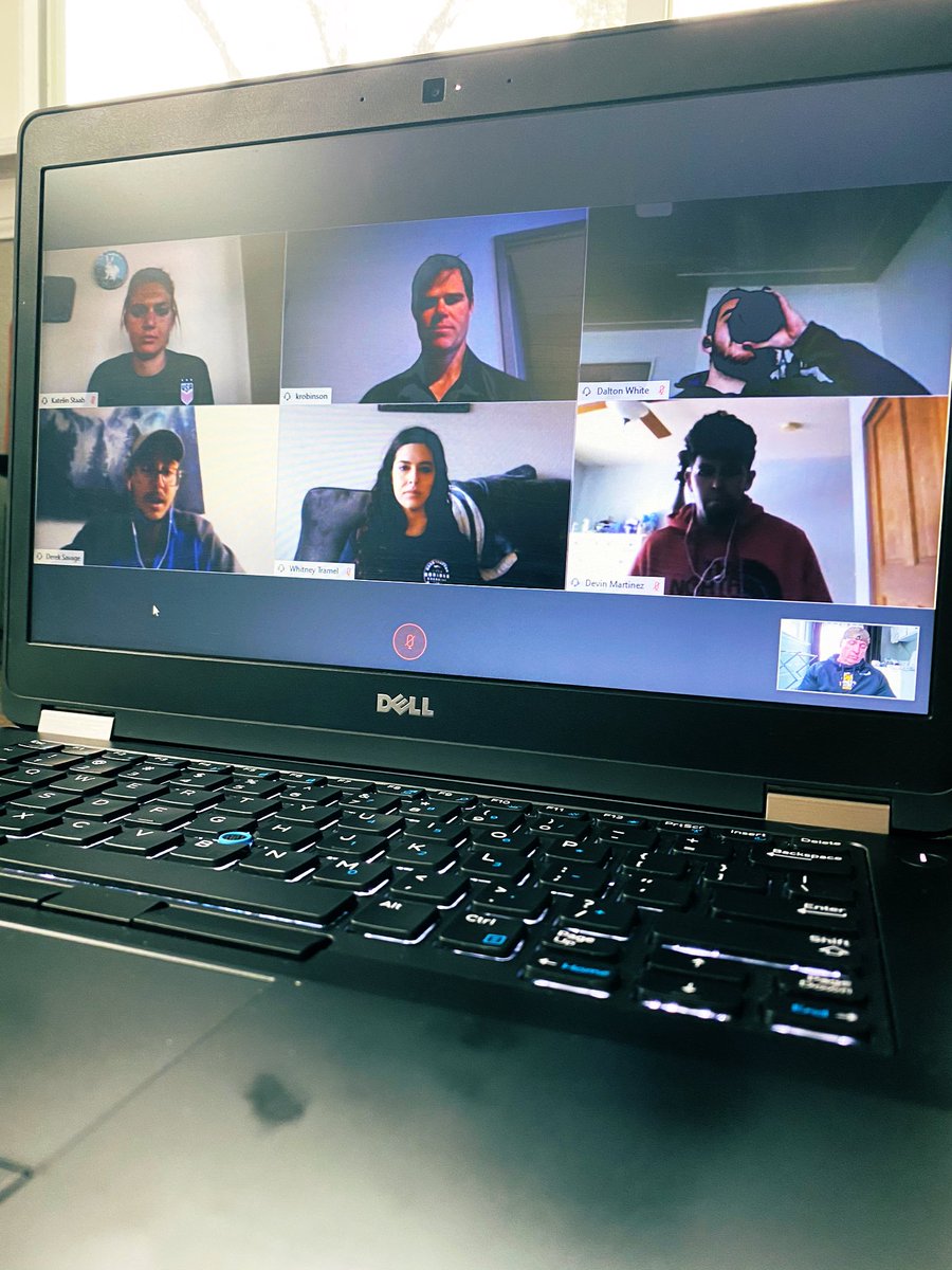 scottcaulfield's tweet photo. .@UCCS Advanced S&amp;C class great chat today with one of .@USASwimming best and brightest @kkrirsh 🙏🙏💪💪 🏋️🏋️#makethendayscount #dontcountthedays https://t.co/LewL4TSp0f
