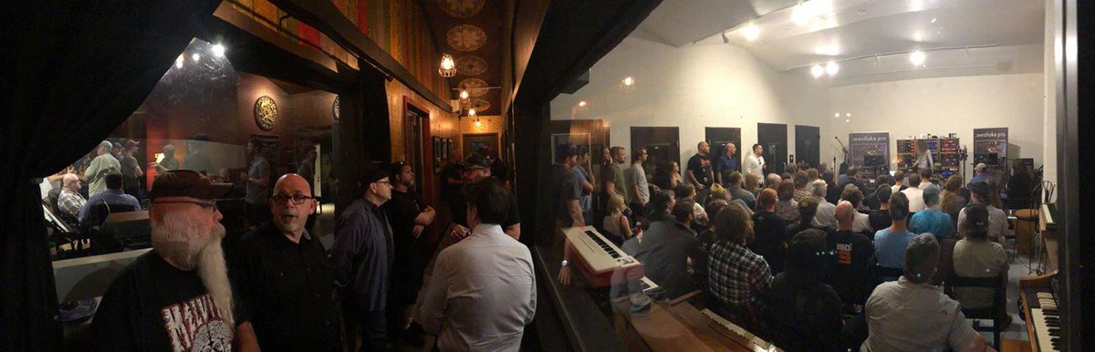 Audio_Alchemist's tweet photo. #tbt 2 years ago on tour...

at @CaveStudiosTN with F Reid Shippen @robotlemon, Vacne Powell @vacalot, Pete Lyman, @WestlakePro and some of the finest pro audio gear on the planet 🌎

#manleylabs #tubesrule #dangerousmusic #sacrificenothing #phoenixaudio https://t.co/ZrZoyvrAhZ
