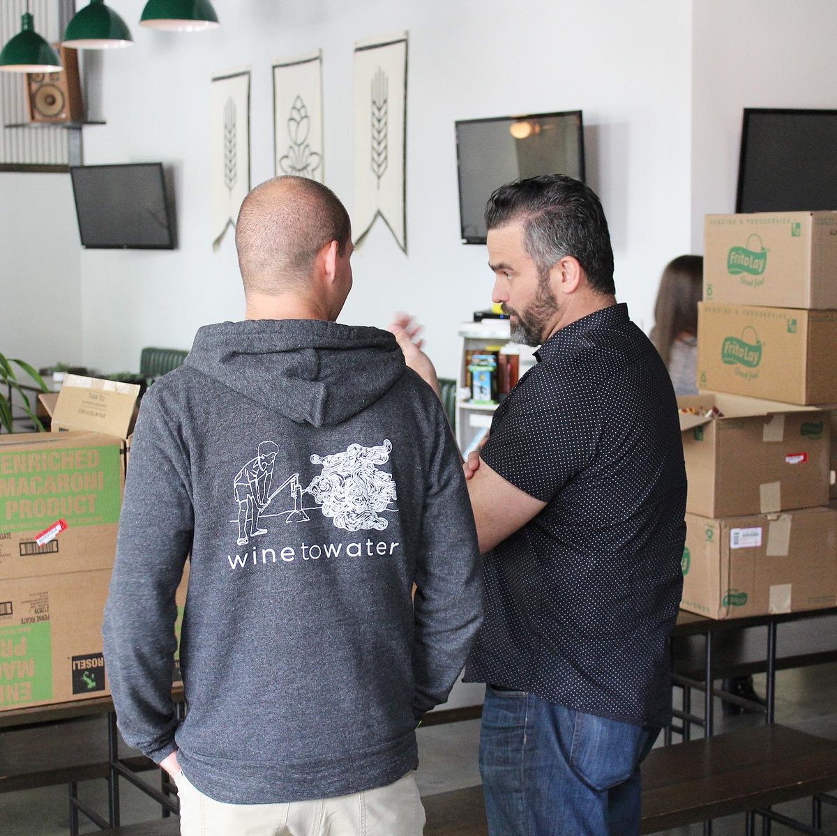 Linus & Pepper's tweet media