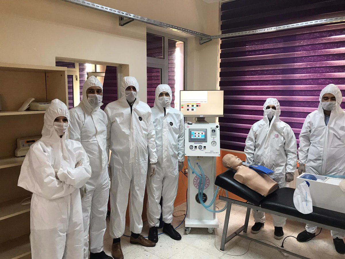Meslek liselerimizden hepimize derin bir nefes... Biyomedikal cihaz teknolojileri Ar-Ge atölyelerimizde ilk prototip solunum cihazını ürettik. Okullar bir toplumun aldığı nefestir, düşüncesinin somut halindeyiz. Meslek liselerimizle ne kadar gurur duysak az...