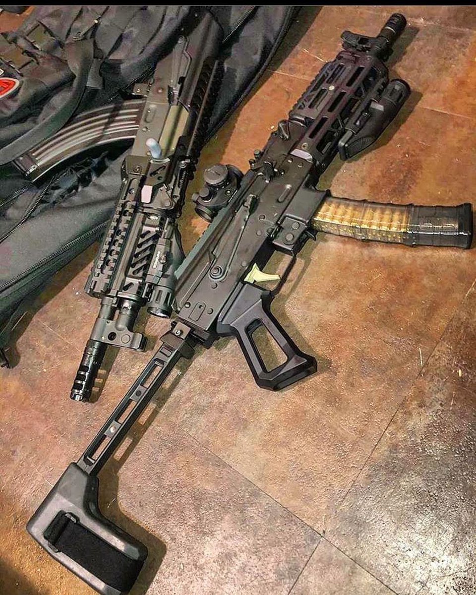_Gun_Lover's tweet photo. Rt if you love #guns https://t.co/z8ctLInDZI