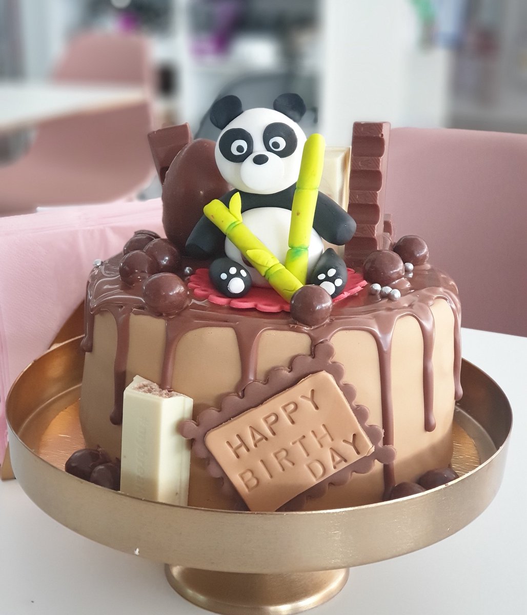 We  maken nog steeds taartjes op bestelling, shoppen kan via de webwinkel,  <a href="/kooplokaaldtc/">Kooplokaal Doetinchem</a> of op afspraak!