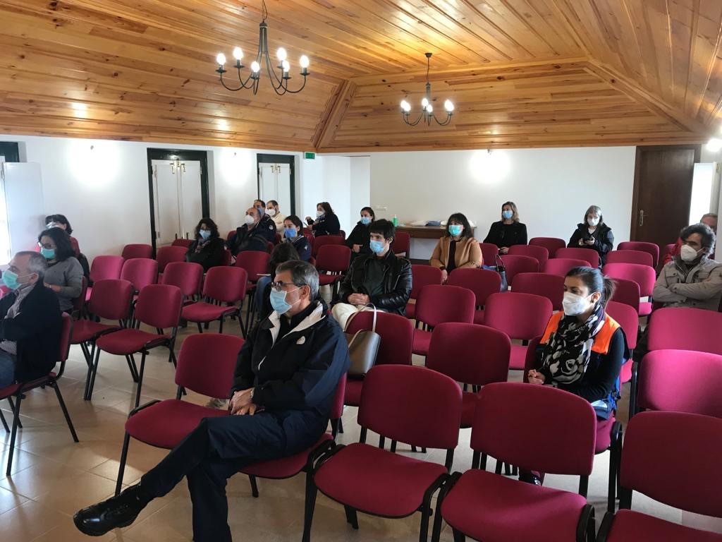 CMBatalha's tweet photo. Câmara da Batalha apoia Planos de Contingência de lares e confirma as medidas de prevenção já implementadas
 
Mais info: https://t.co/u6YCHLdld3 https://t.co/TBxc4bp3UX