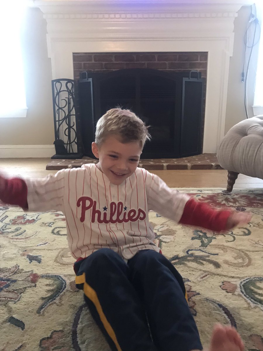 bernadettelavi8's tweet photo. Kindergarten Yoga!!! @HollandElem @CouncilRockSD https://t.co/YxA5AtrsgG