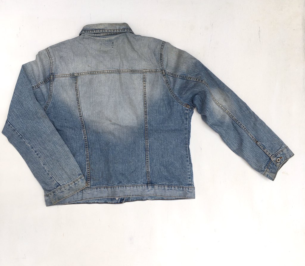 IcietM's tweet photo. ☁️🌧☁️🌨☁️🌥☁️🌧☁️🌨☁️⛈☁️🌥☁️🌧
•
•
•
•
For sale this morning 🦋🦋🦋
•• #fitt denim jacket 🧞‍♂️
•
•
•
•
Size : L 🦕🦕
Price : 5000Fcfa 🦚🦚
•
•
•
•
#denimseason #denim #denimjacket #streetwear #streetstyle #fashion #highfashion https://t.co/bP54zraZnF